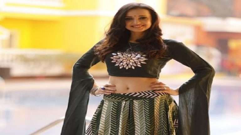 Sanaya Irani image