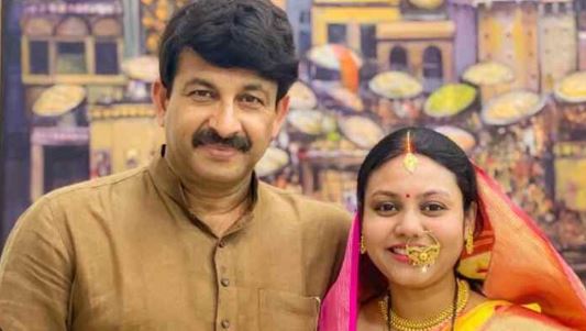 Manoj Tiwari and his wife Surabhi Tiwari