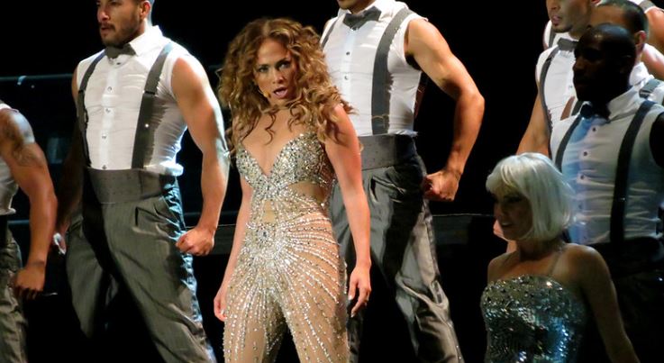 Stage performance by Jennifer lopez