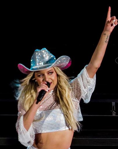 Singer Kelsea Ballerini Postpones Tour Due to Illness