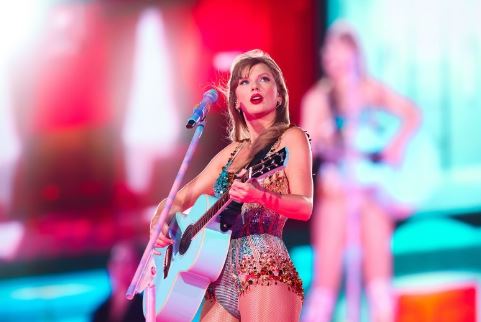 Taylor Swift Loses Instagram Followers, boyfriend Travis Kelce's Instagram followers Increases after the Super Bowl