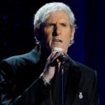 singer Michael Bolton is suffering from incurable brain cancer