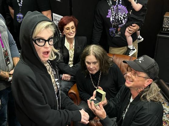 Sid Wilson proposed kelly Osbourne backstage of the Ozzy show