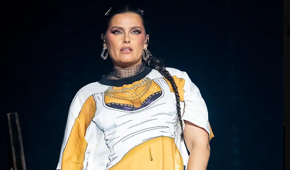 Nelly Furtado Oversized T-shirt