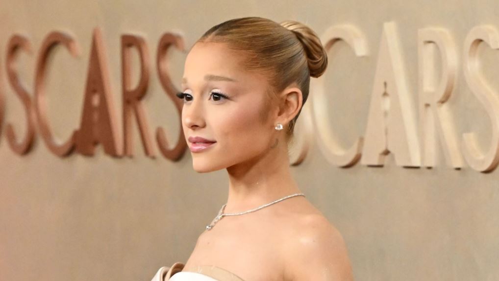 Ariana Grande Biography